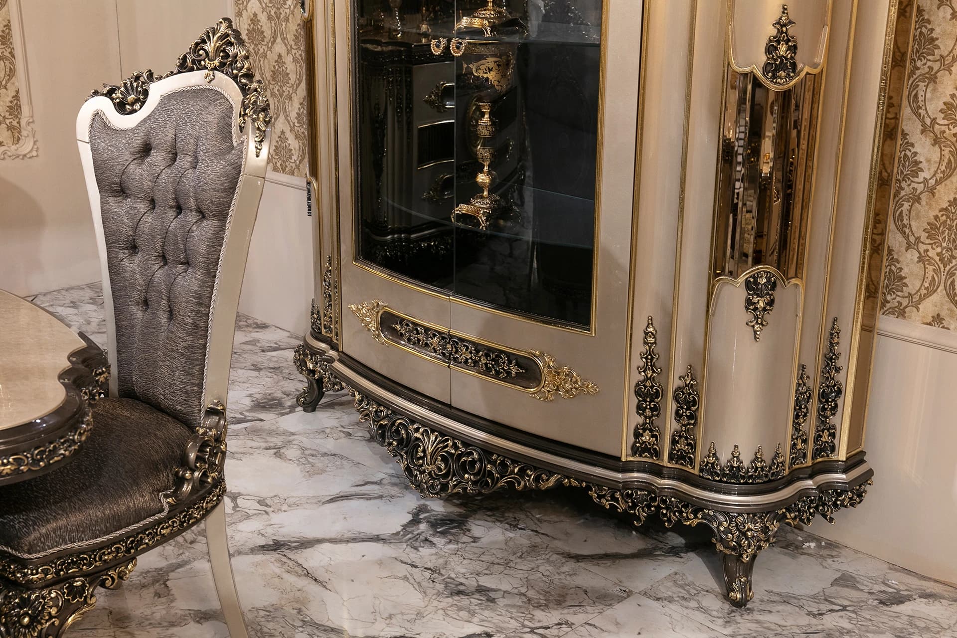 Versace Klasik Yemek Odası Takımı
