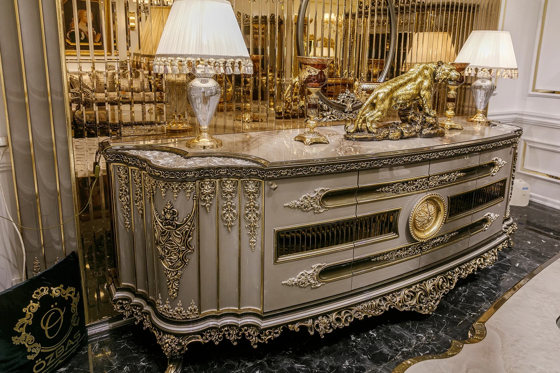 Versace Klasik Yemek Odası Takımı